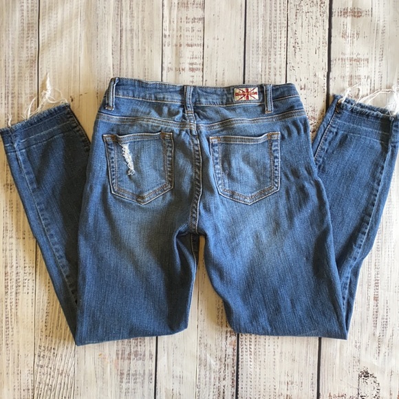 Low Rise Distressed Skinny Jeans - Picture 4 of 9